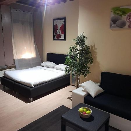 Апартаменты Cute,Cosy,Comfortable Studio In The Heart Of Antwerpen Экстерьер фото