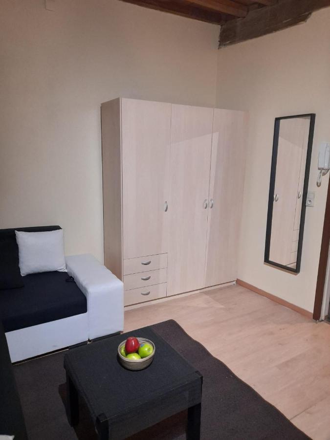 Апартаменты Cute,Cosy,Comfortable Studio In The Heart Of Antwerpen Экстерьер фото